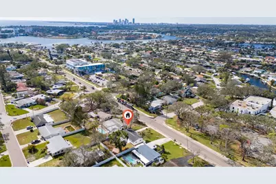 4401 Shore Acres Boulevard NE, Saint Petersburg, FL 33703 - Photo 3