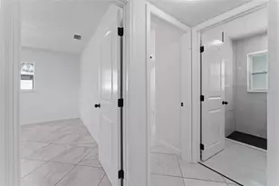 4401 Shore Acres Blvd NE, Saint Petersburg, FL 33703 - Photo 19