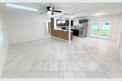 4401 Shore Acres Boulevard NE, Saint Petersburg, FL 33703 - Photo 5