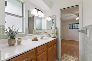 402 Valencia Cir, Oviedo, FL 32765 - Photo 17