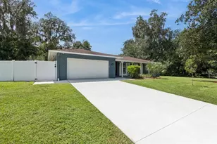 402 Valencia Cir, Oviedo, FL 32765 - Photo 3