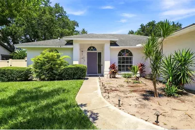 7833 38th Court E, Sarasota, FL 34243 - Photo 1
