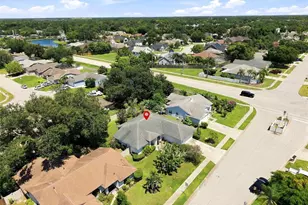 7833 38th Ct E, Sarasota, FL 34243 - Photo 13