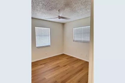 3218 68th Avenue N, Saint Petersburg, FL 33702 - Photo 9