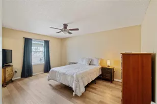 8221 SE 169th Palownia Loop, The Villages, FL 32162 - Photo 15