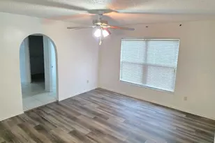 1055 Elizabeth Ridge Ct, Kissimmee, FL 34747 - Photo 3