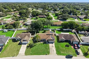 1079 W Hancock Dr, Deltona, FL 32725 - Photo 37