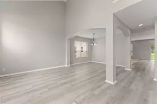33411 Terragona Dr, Sorrento, FL 32776 - Photo 3