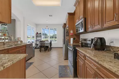 815 Bella Vida Boulevard, Orlando, FL 32828 - Photo 11