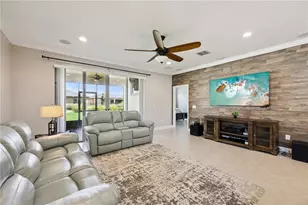 3268 Songbird Cir, Saint Cloud, FL 34773 - Photo 11