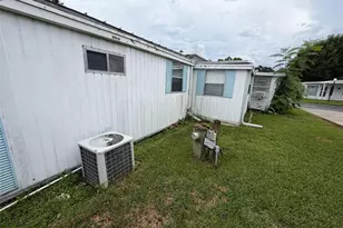 112 Holiday Ln, Auburndale, FL 33823 - Photo 7