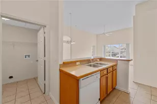 13047 Island Breeze Ct, Orlando, FL 32824 - Photo 9
