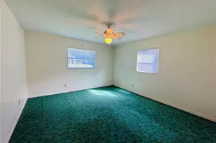 28100 Lois Dr, Tavares, FL 32778 - Photo 9