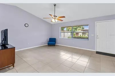 12422 Clubhouse Court, Tavares, FL 32778 - Photo 15