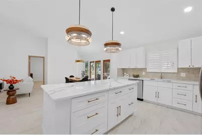 736 Pine Shores Circle, New Smyrna Beach, FL 32168 - Photo 13