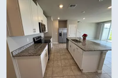7627 Momentum Parkway, Wesley Chapel, FL 33545 - Photo 5