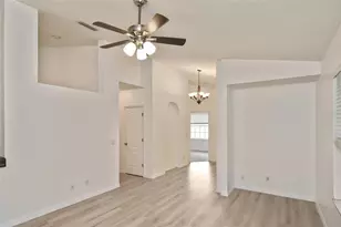 903 Casa Del Lago Way, Venice, FL 34292 - Photo 9