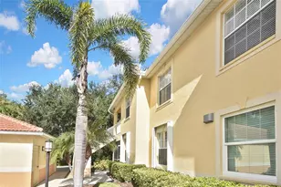 903 Casa Del Lago Way, Venice, FL 34292 - Photo 3