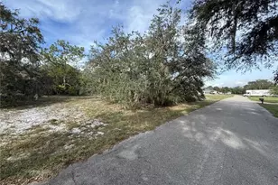209 Robinhood Terrace, Sebring, FL 33876 - Photo 1