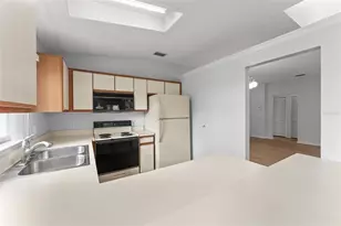1280 Tyler Lake Cir, Orlando, FL 32839 - Photo 11