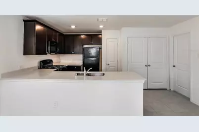 807 Savona Place, Kissimmee, FL 34758 - Photo 7