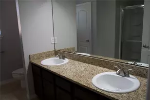 3927 Pemberly Pines Cir, Saint Cloud, FL 34769 - Photo 19