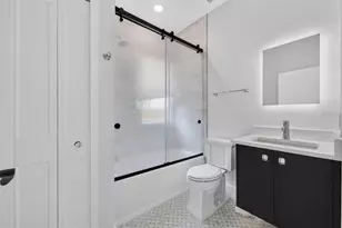 323 E Amelia St, Orlando, FL 32801 - Photo 23