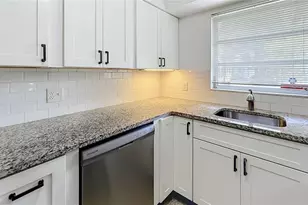 1827 Illinois St, Orlando, FL 32803 - Photo 11