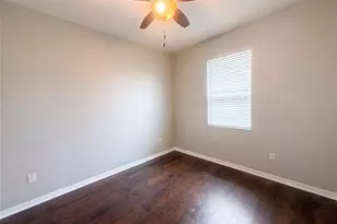 626 Tanana Fall Dr, Ruskin, FL 33570 - Photo 9