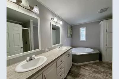 755 Ridgewood Rd, West Palm Beach, FL 33405 - Photo 17