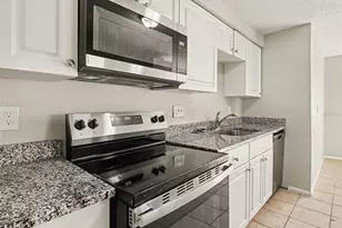 6607 36th Ave Dr W, Bradenton, FL 34209 - Photo 5