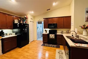 732 Overlook Grove Dr, Winter Haven, FL 33884 - Photo 7