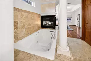 16623 Royal Palm Dr, Groveland, FL 34736 - Photo 9