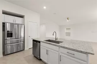 3934 Axis Vly Pl, Saint Cloud, FL 34772 - Photo 9