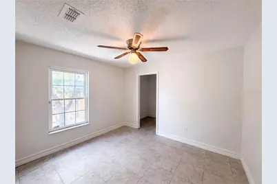 2007 Darlington Oak Drive, Seffner, FL 33584 - Photo 11