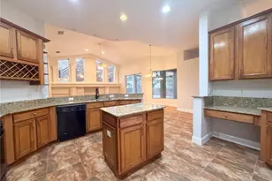 14275 Creek Run Dr, Riverview, FL 33579 - Photo 7