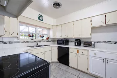 502 Wolfe Street, Wildwood, FL 34785 - Photo 5