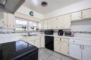 502 Wolfe St, Wildwood, FL 34785 - Photo 5