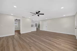 6029 Christina Dr E, Lakeland, FL 33813 - Photo 5