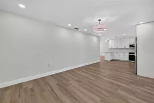 6029 Christina Dr E, Lakeland, FL 33813 - Photo 11