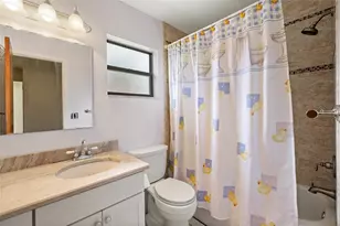 6035 Mary Lynn Ct, Orlando, FL 32807 - Photo 17