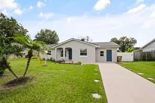 135 Iguala Dr, Kissimmee, FL 34743 - Photo 1