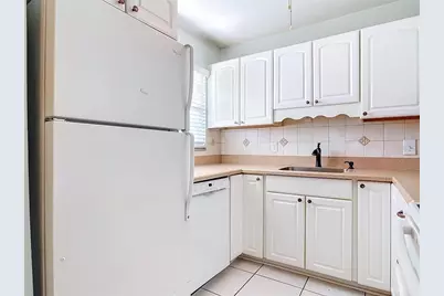 1 Fairway Court, Deland, FL 32724 - Photo 9
