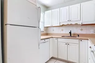 1 Fairway Ct, Deland, FL 32724 - Photo 9