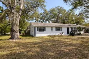 1021 Fairburn Ave, Clearwater, FL 33755 - Photo 5