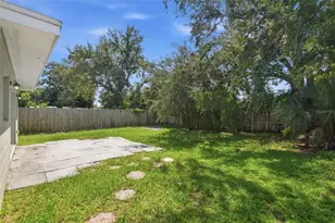 310 93rd Ave N, Saint Petersburg, FL 33702 - Photo 43