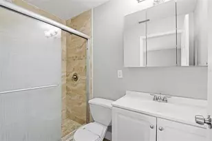 310 93rd Ave N, Saint Petersburg, FL 33702 - Photo 37