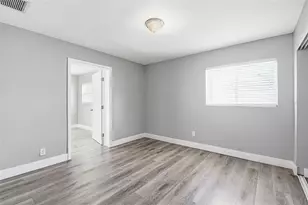 310 93rd Ave N, Saint Petersburg, FL 33702 - Photo 29