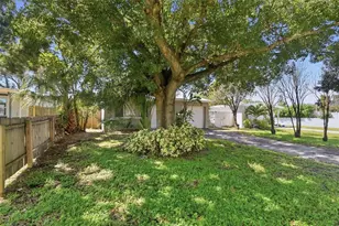 310 93rd Ave N, Saint Petersburg, FL 33702 - Photo 3