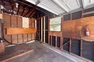 3010 Hatton St, Sarasota, FL 34237 - Photo 25